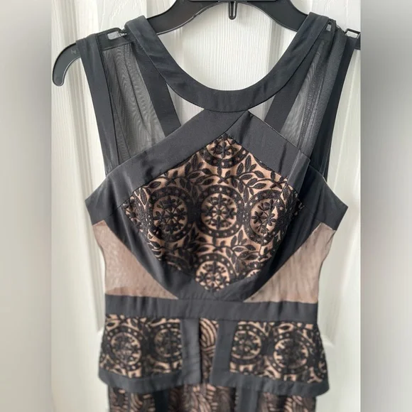 BCBG MaxAzria Formal Gown Viviana, Black Lace, Size 2